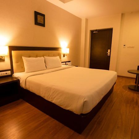 Grand Arcadia Hotell Tiruchirappalli Exteriör bild
