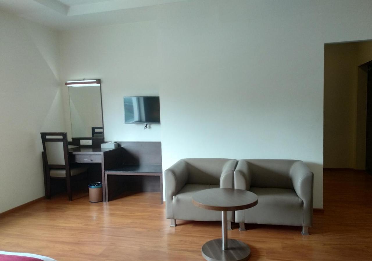 Grand Arcadia Hotell Tiruchirappalli Exteriör bild
