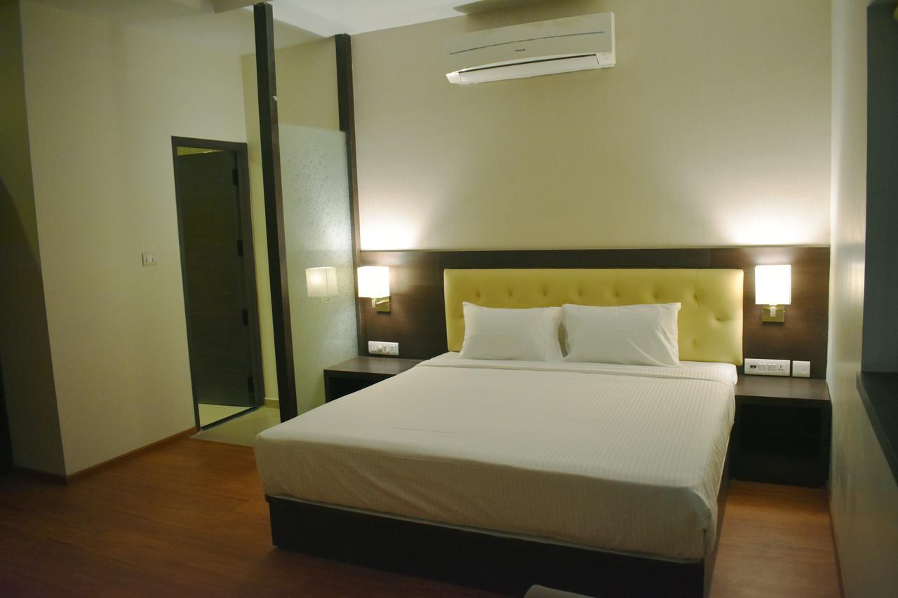 Grand Arcadia Hotell Tiruchirappalli Exteriör bild